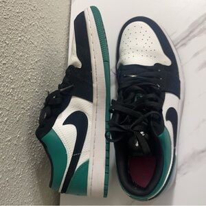 Nike Black and Teal Athletic Shoes